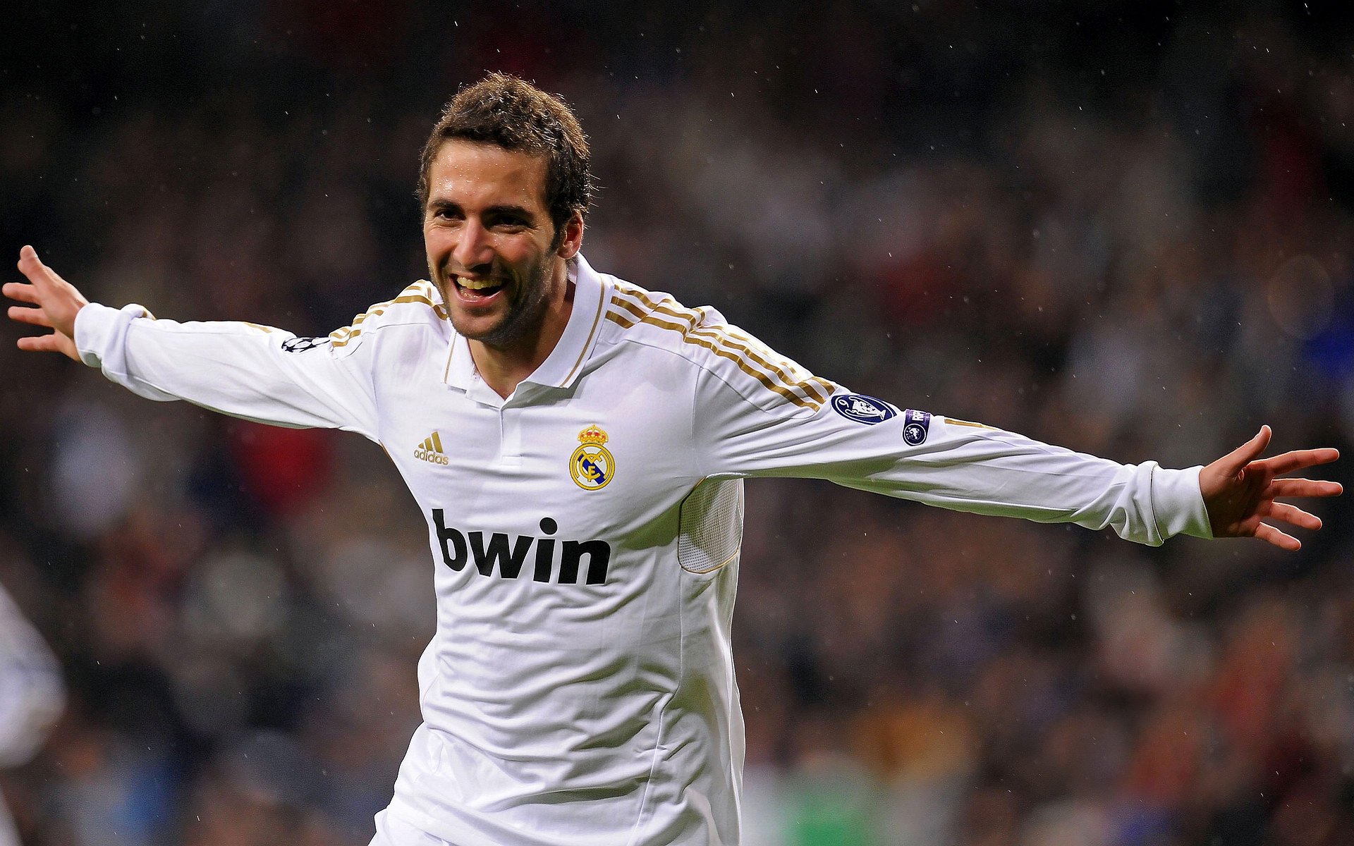 塞尔维亚雄起,瓦迪特敖尔率队进军淘汰,瓦耶特鲁塞尔