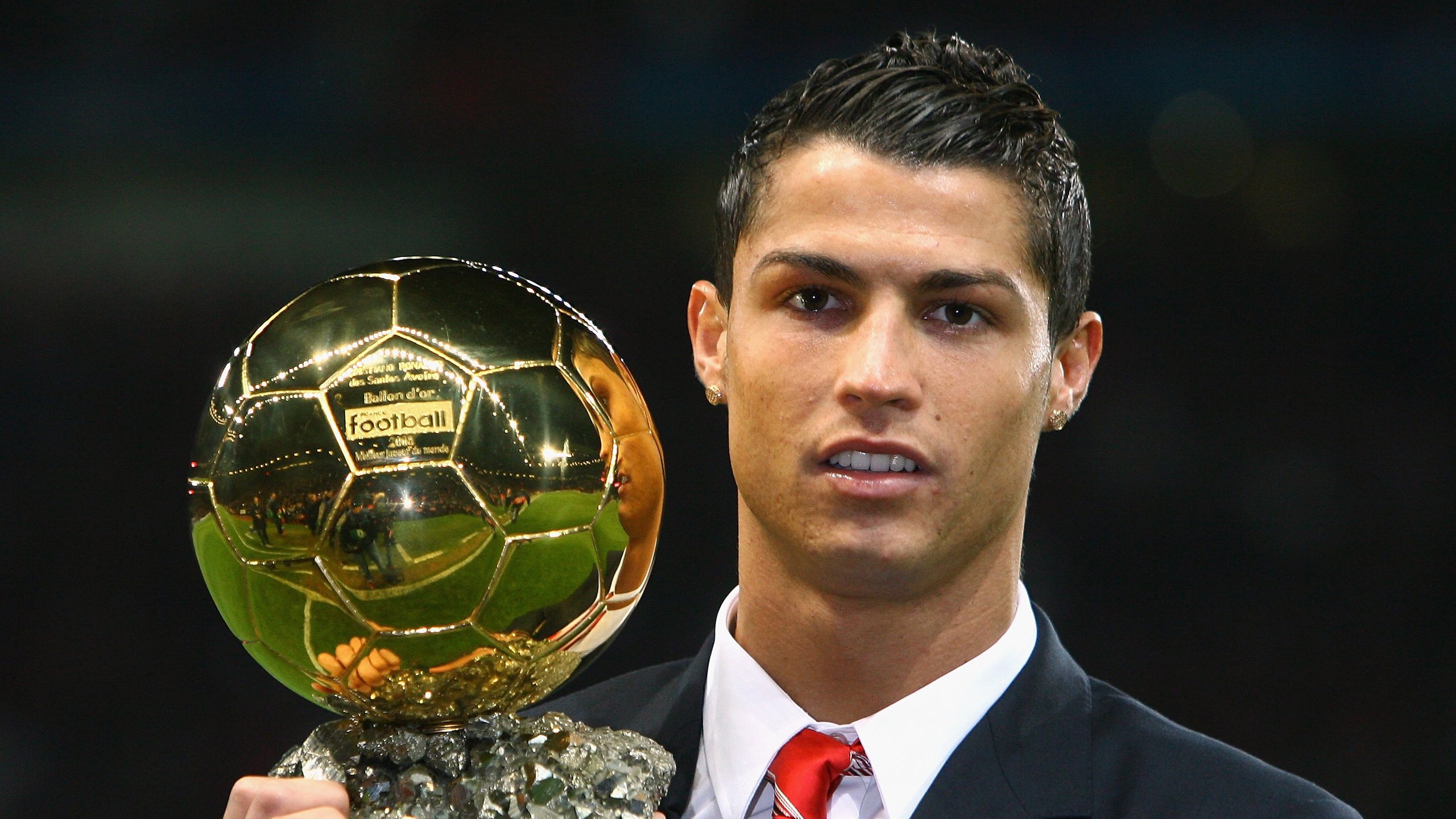 日本队与欧洲强队激战成和，日本欧洲杯